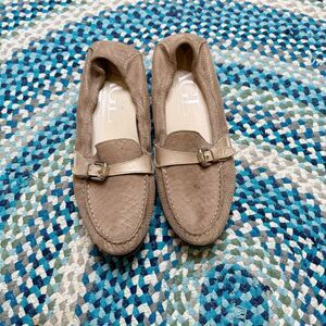 AGL‎ Flats